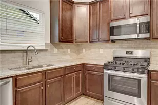 5665 Valley Loop, Fairburn, GA 30213 - Photo 8