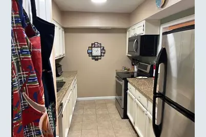 831 Lake Hollow Boulevard SW, Marietta, GA 30064 - Photo 4