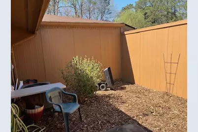 831 Lake Hollow Boulevard SW, Marietta, GA 30064 - Photo 6