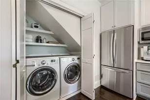 3929 N Stratford Rd NE, Atlanta, GA 30342 - Photo 20