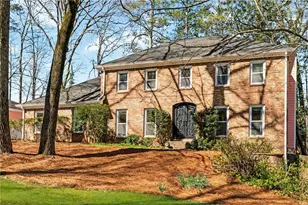 560 Park Ln SE, Marietta, GA 30067 - Photo 1