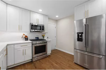 2233 Clairmont Road NE, Atlanta, GA 30329 - Photo 14