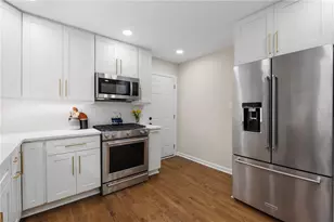 2233 Clairmont Road NE, Atlanta, GA 30329 - Photo 14