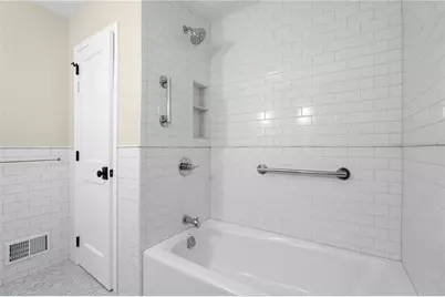 2233 Clairmont Road NE, Atlanta, GA 30329 - Photo 16