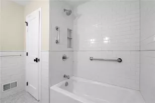 2233 Clairmont Road NE, Atlanta, GA 30329 - Photo 16