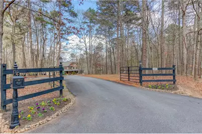 245 Lakeshore Drive, Jefferson, GA 30549 - Photo 2
