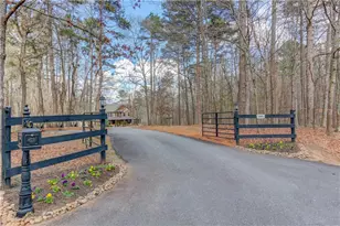 245 Lakeshore Dr, Jefferson, GA 30549 - Photo 2