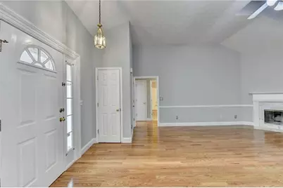 1075 Prestonwood Drive, Lawrenceville, GA 30043 - Photo 4