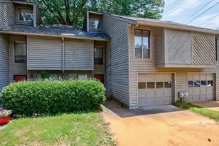 1002 Creatwood Circle SE, Smyrna, GA 30080 - Photo 2