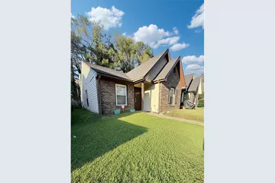 5374 Cherry Wood Drive, Stone Mountain, GA 30083 - Photo 2
