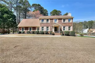 2913 Melton Ct, Lilburn, GA 30047 - Photo 2