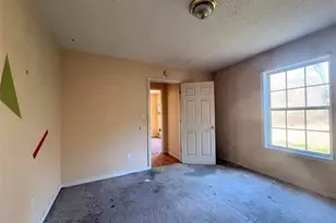 17 Collins Rd, Carrollton, GA 30116 - Photo 4