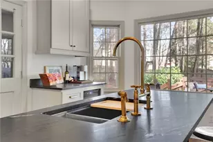 1069 Sunny Field Ln, Lawrenceville, GA 30043 - Photo 16