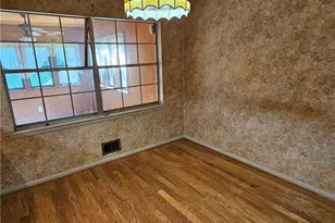 2560 Kennesaw Dr NW, Kennesaw, GA 30152 - Photo 6