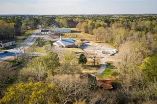 2115 Oak Hill Rd, Covington, GA 30016 - Photo 2