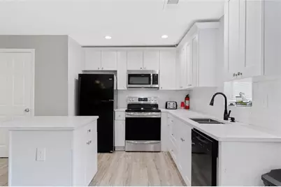 1735 Carter Circle, Atlanta, GA 30344 - Photo 8