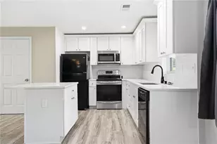 1735 Carter Cir, Atlanta, GA 30344 - Photo 8