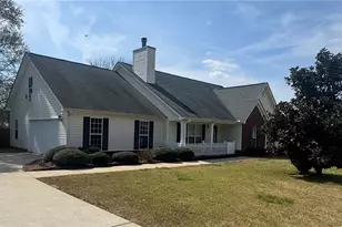 211 Spratlin Dr, Jefferson, GA 30549 - Photo 2