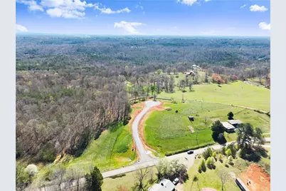 19 White Oak Court, Cleveland, GA 30528 - Photo 4