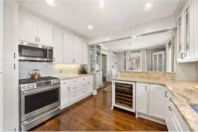 2389 Hurst Drive NE, Atlanta, GA 30305 - Photo 12