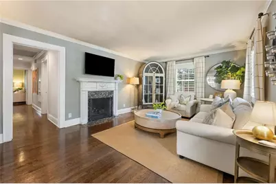 2389 Hurst Drive NE, Atlanta, GA 30305 - Photo 4