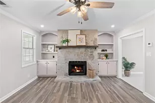 155 Bear Run Ct, Chattahoochee Hills, GA 30268 - Photo 2