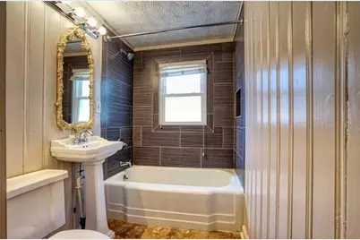 6163 Lake Lanier Heights Road, Buford, GA 30518 - Photo 10