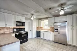 6163 Lake Lanier Heights Rd, Buford, GA 30518 - Photo 16