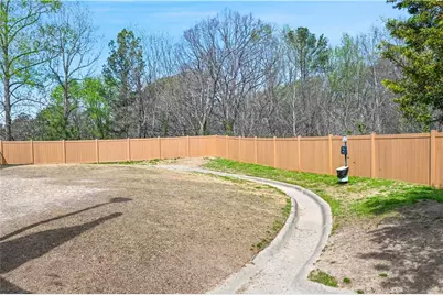 1736 Liberty Parkway NW, Atlanta, GA 30318 - Photo 36