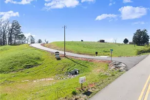 67 White Oak Ct, Cleveland, GA 30528 - Photo 2