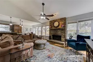 1059 Della St SE, Marietta, GA 30067 - Photo 16