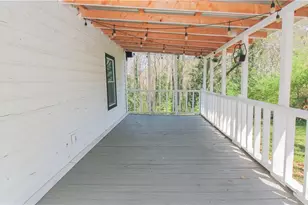 899 E Doyle St, Toccoa, GA 30577 - Photo 22