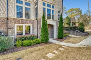 2381 Brissett Ln, Brookhaven, GA 30319 - Photo 4