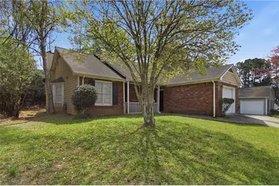8680 Redland Court, Jonesboro, GA 30238 - Photo 2