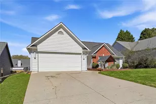 2833 Loral Pines Dr NW, Lawrenceville, GA 30044 - Photo 2