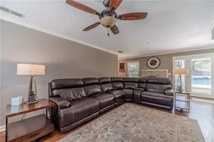 1423 Janice Ct SW, Lilburn, GA 30047 - Photo 18