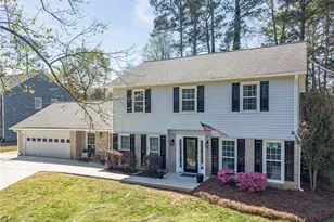 1423 Janice Ct SW, Lilburn, GA 30047 - Photo 4