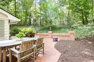 355 Earlston Dr NE, Sandy Springs, GA 30328 - Photo 46