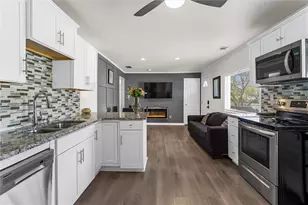 1111 Valley View Rd SE, Atlanta, GA 30315 - Photo 4