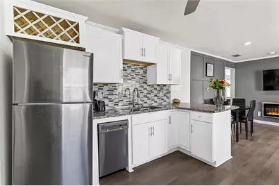 1111 Valley View Road SE, Atlanta, GA 30315 - Photo 10