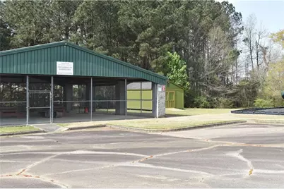 1098 Village Creek, Jonesboro, GA 30238 - Photo 8