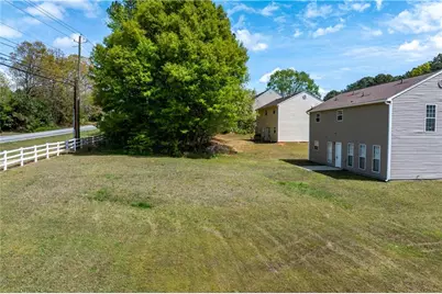 1098 Village Creek, Jonesboro, GA 30238 - Photo 36