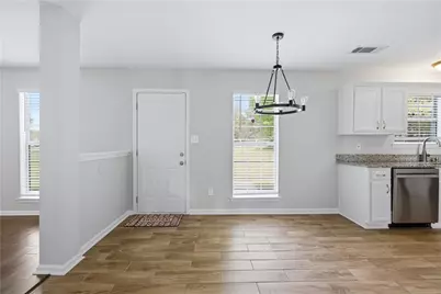 1098 Village Creek, Jonesboro, GA 30238 - Photo 8