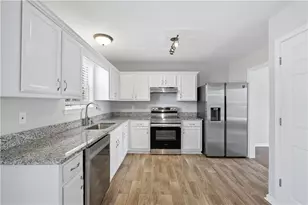 1098 Village Creek, Jonesboro, GA 30238 - Photo 10