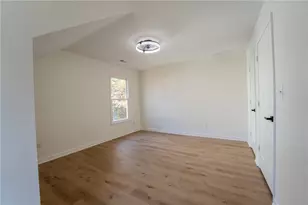 679 Springtor Dr, Lawrenceville, GA 30043 - Photo 18