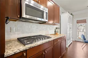 1530 Roswell Manor Cir, Roswell, GA 30076 - Photo 12