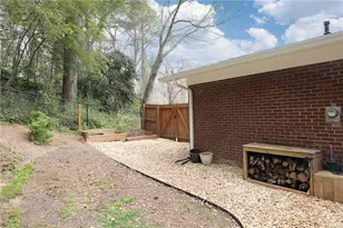 330 Brook Dr, Atlanta, GA 30328 - Photo 20