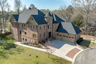 7611 Regency Cir, Atlanta, GA 30350 - Photo 4
