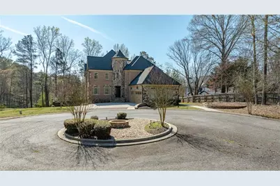 7611 Regency Circle, Atlanta, GA 30350 - Photo 2