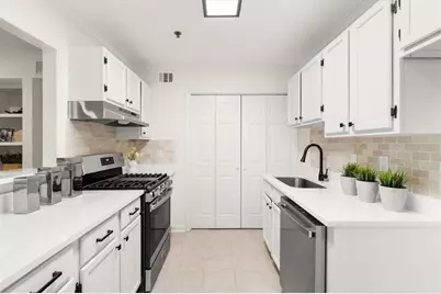 4690 Vinings Central Run SE #92, Atlanta, GA 30339 - Photo 8